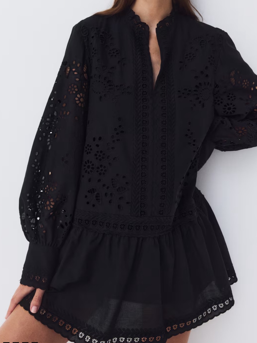 NEW H&M Women’s Black Dropwaist Cotton Eyelet Dress Size Medium M - Picture 2 of 9